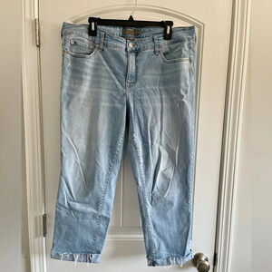 Torrid Size 14 Crop Boyfriend Stretch Mid-Rise Jean